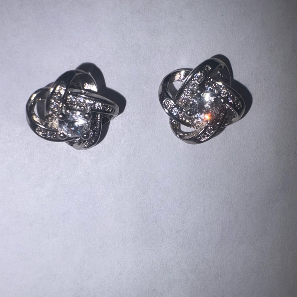 Vintage Sterling silver 925 stud CZ elegant earrings